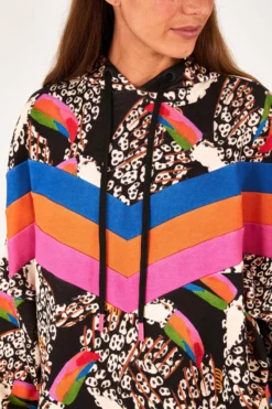 Leopard Toucans Sweatshirt -Outer Aura 301962 05 f543a875 b18b 4d07 894d 4f6e7584ffe5 scaled