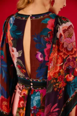 Farm Rio Flower Scarves Maxi Dress -Outer Aura 302323 03 scaled