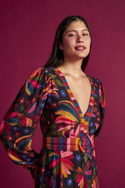 Farm Rio Black Banana Sky Lenzing™ Ecovero™ ViscoseMaxi Dress 8 Farm Rio Black Banana Sky Lenzing™ Ecovero™ ViscoseMaxi Dress -Outer Aura 302687 05 scaled