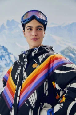 Farm Rio Black Graphic Toucans Ski Puffer Jacket -Outer Aura 304125 03 scaled