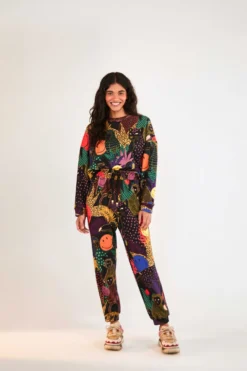 Farm Rio Pop Jungle Smiley® Sweatshirt -Outer Aura 305150 04 scaled