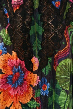 Farm Rio Black Blooming Garden Blouse -Outer Aura 306231 05