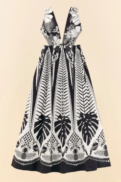 Black Macaw Elegance Maxi Dress -Outer Aura 306647 06