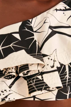 Farm Rio Off-White Graphic Leaves Organic Cotton Top -Outer Aura 309209 05 scaled