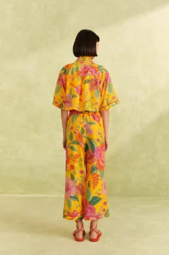 Farm Rio Yellow Macaw Bloom Shirt -Outer Aura 309403 04 e4e3f2d1 ec5d 4b77 aa21 1181373ea16f
